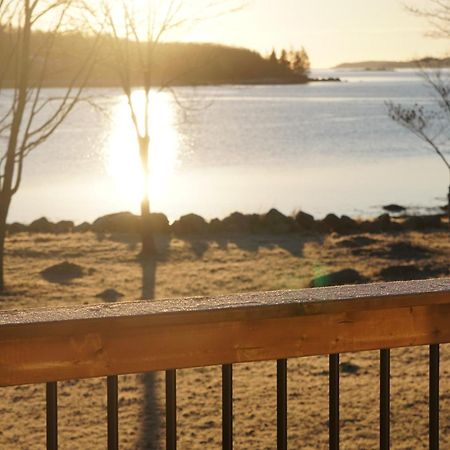 Blissful Oceanfront Cottage In Port Mouton Екстер'єр фото