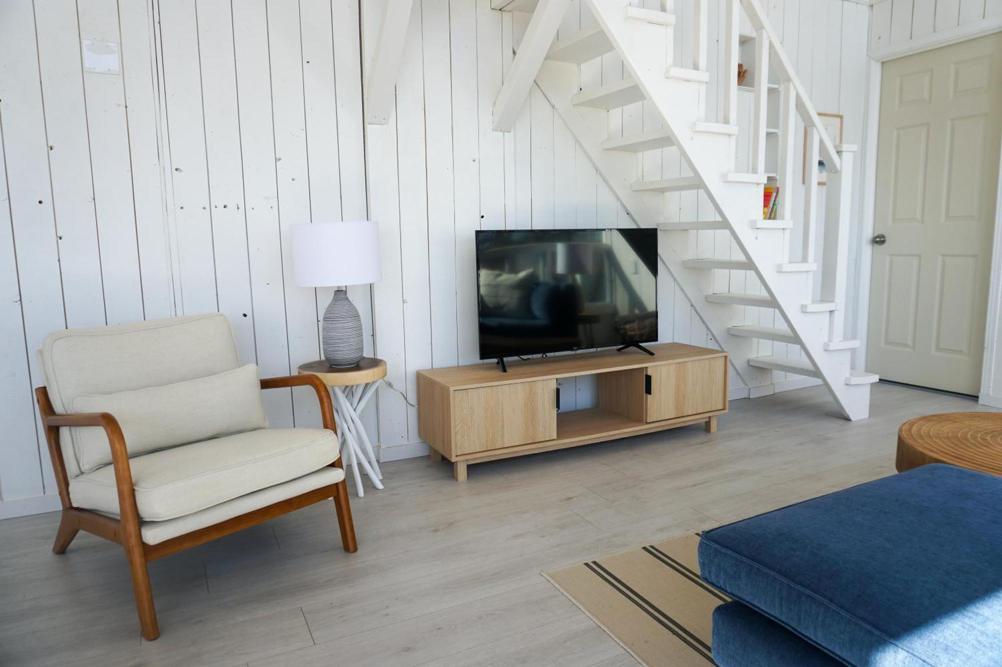 Blissful Oceanfront Cottage In Port Mouton Екстер'єр фото
