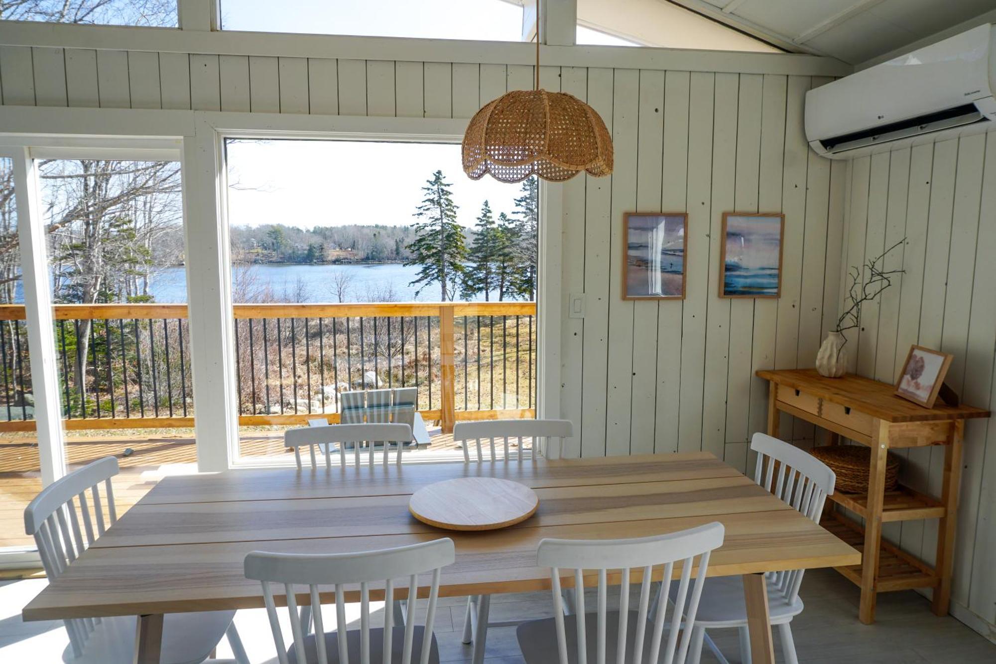 Blissful Oceanfront Cottage In Port Mouton Екстер'єр фото